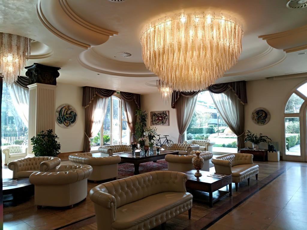 Palace Hotel Milano Marittima Eksteriør billede