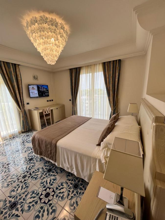 Palace Hotel Milano Marittima Eksteriør billede
