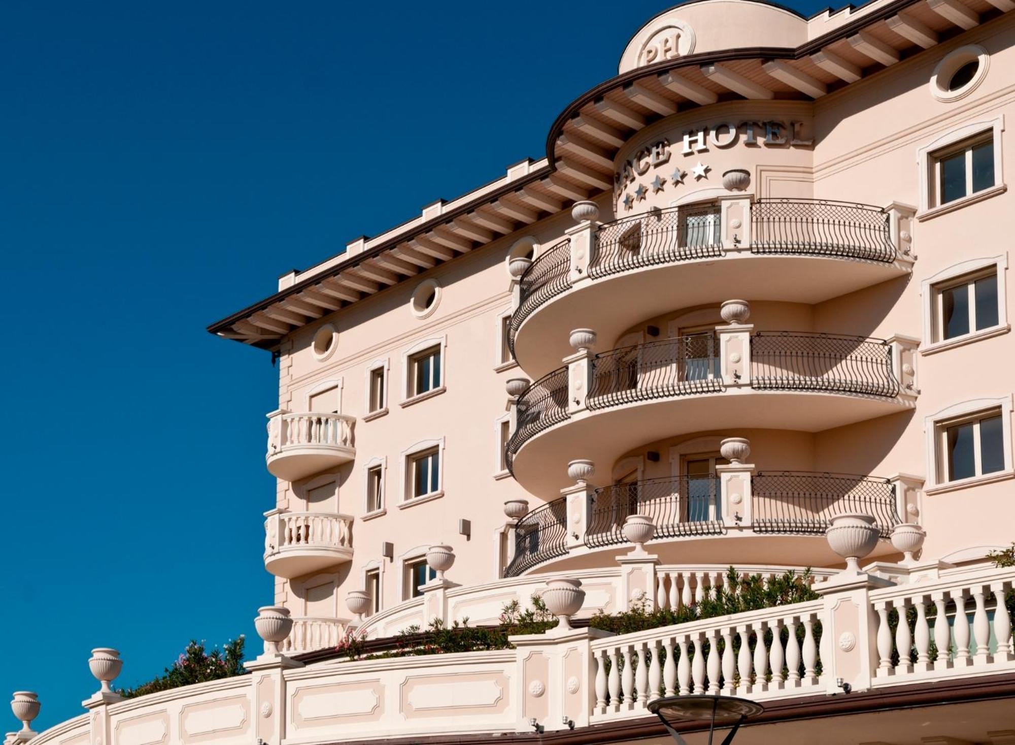 Palace Hotel Milano Marittima Eksteriør billede