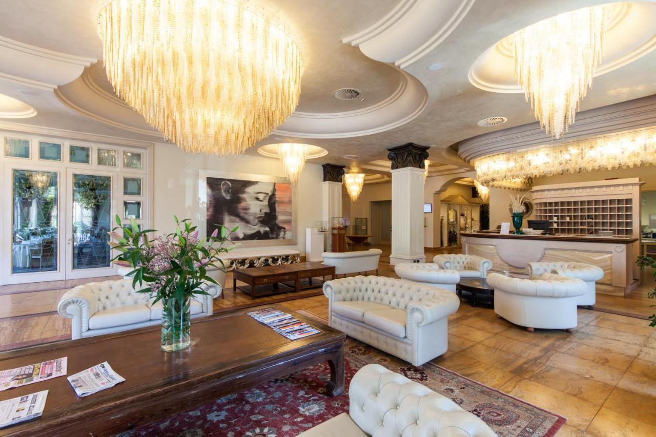 Palace Hotel Milano Marittima Eksteriør billede