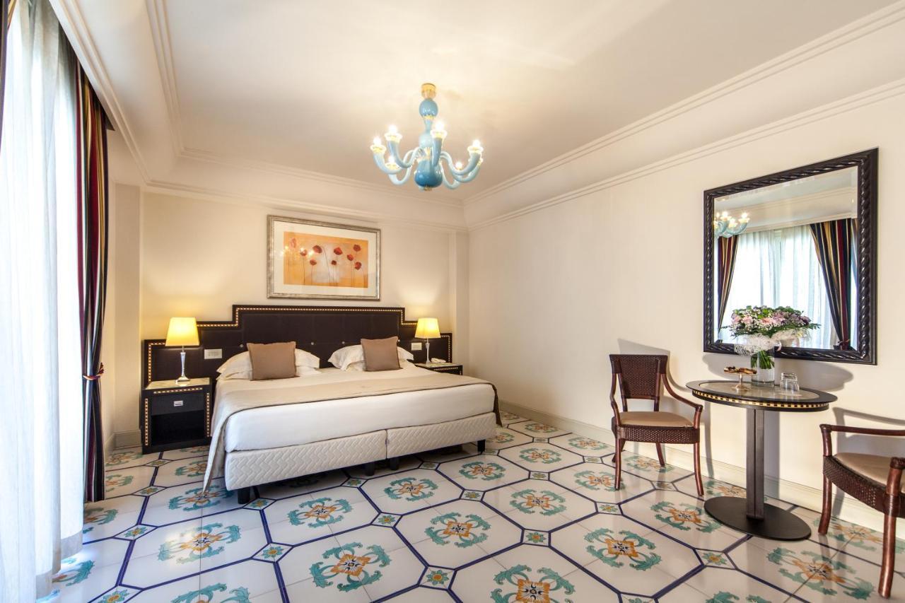 Palace Hotel Milano Marittima Eksteriør billede